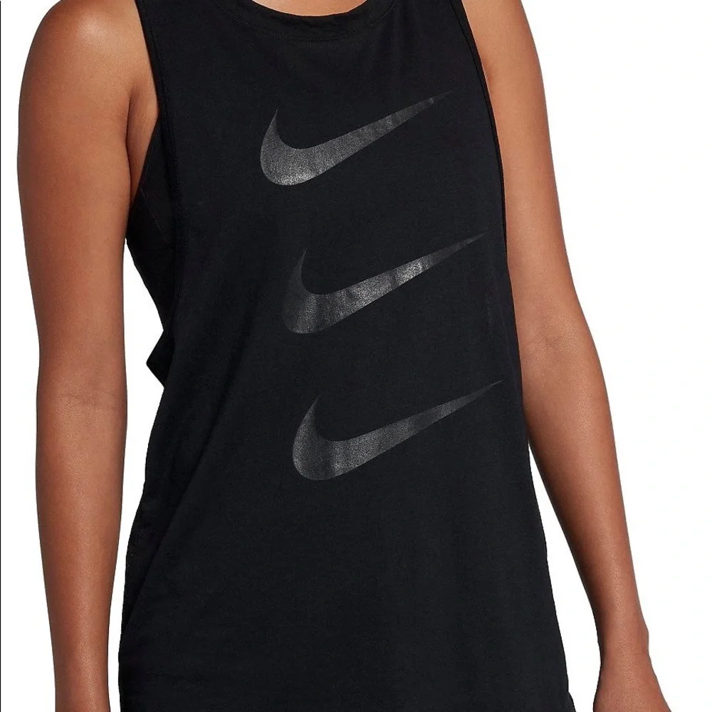 NWT Nike: Extra Small Black 3 Check Breathable Workout Tank